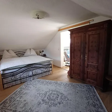 Casa vacanze S'haeusl Am Gilga-hof Inzing
